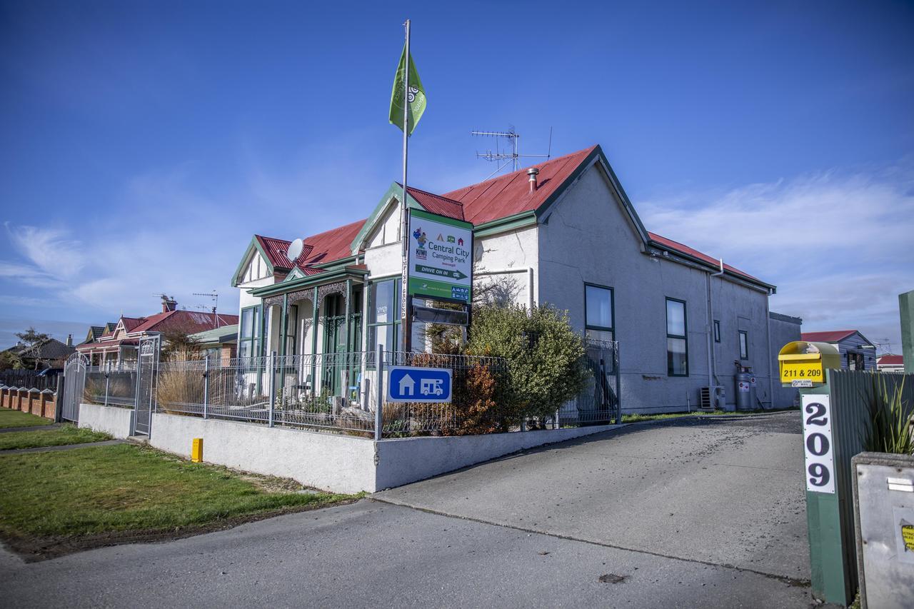 Central City Camping Park Invercargill Buitenkant foto
